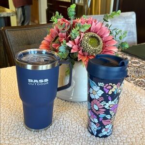 🌺 Bass 30 Ounce Metal Tumbler NWT plus bonus Vera Bradley Plastic Tumbler